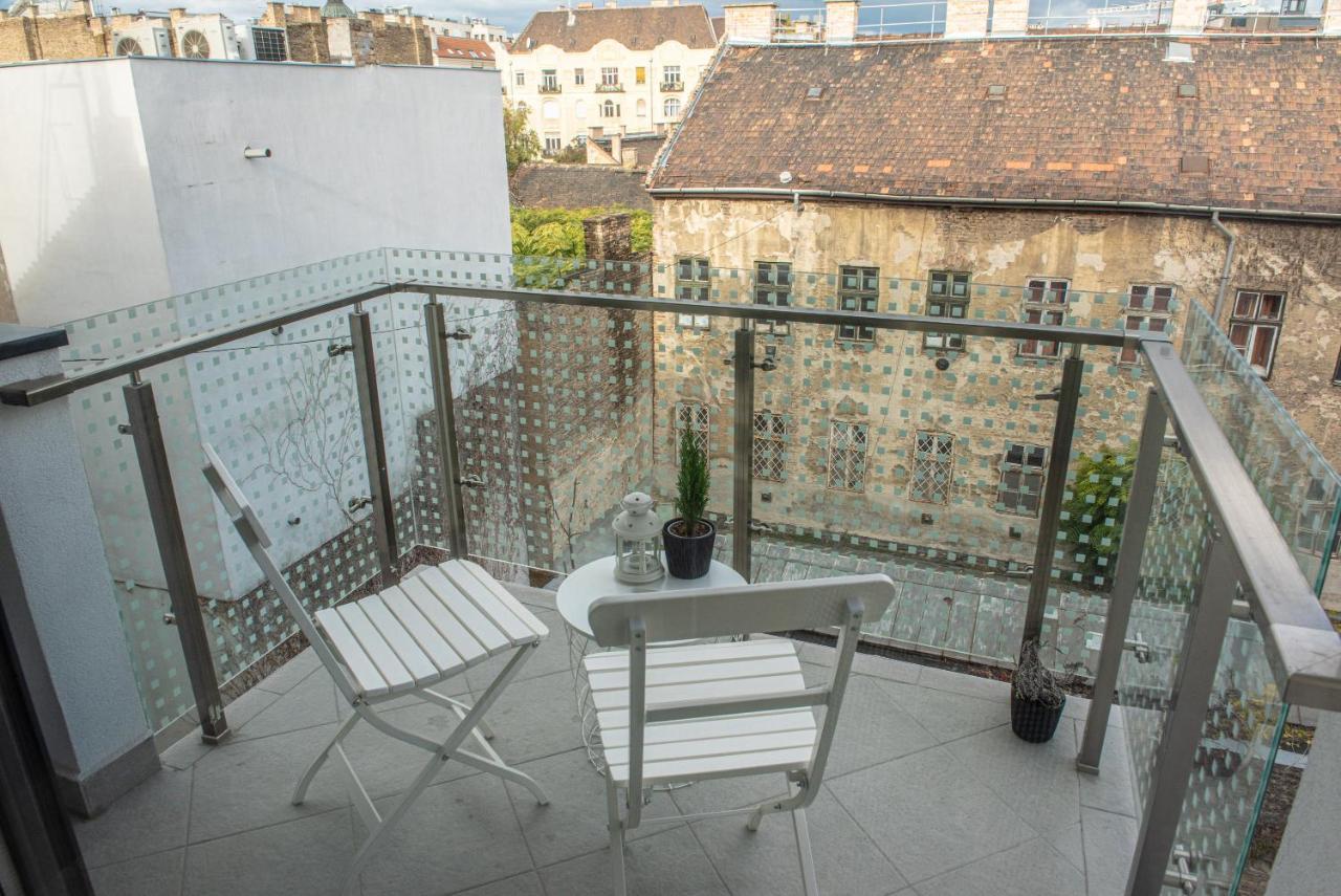 Dob36 Apartment With Free Private Parking And Balcony 布达佩斯 外观 照片